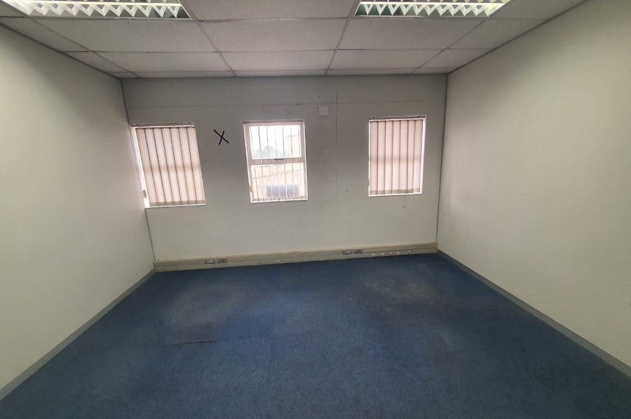To Let commercial Property for Rent in Walmer Eastern Cape